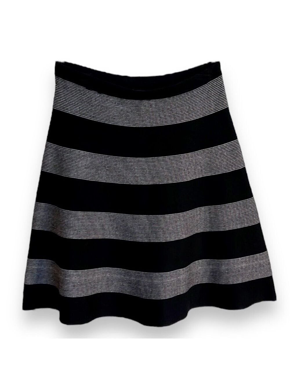 Spense Black & White Mini Skirt Black Thick Sweater Material Women’s Size Small